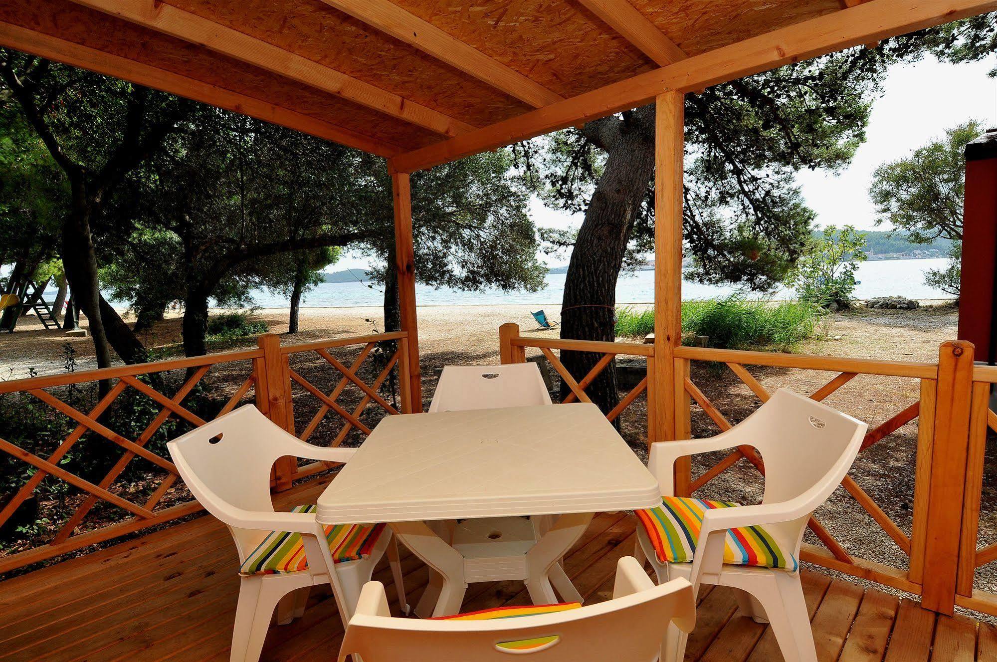 Camp Perna Hotel Kuciste Exterior photo