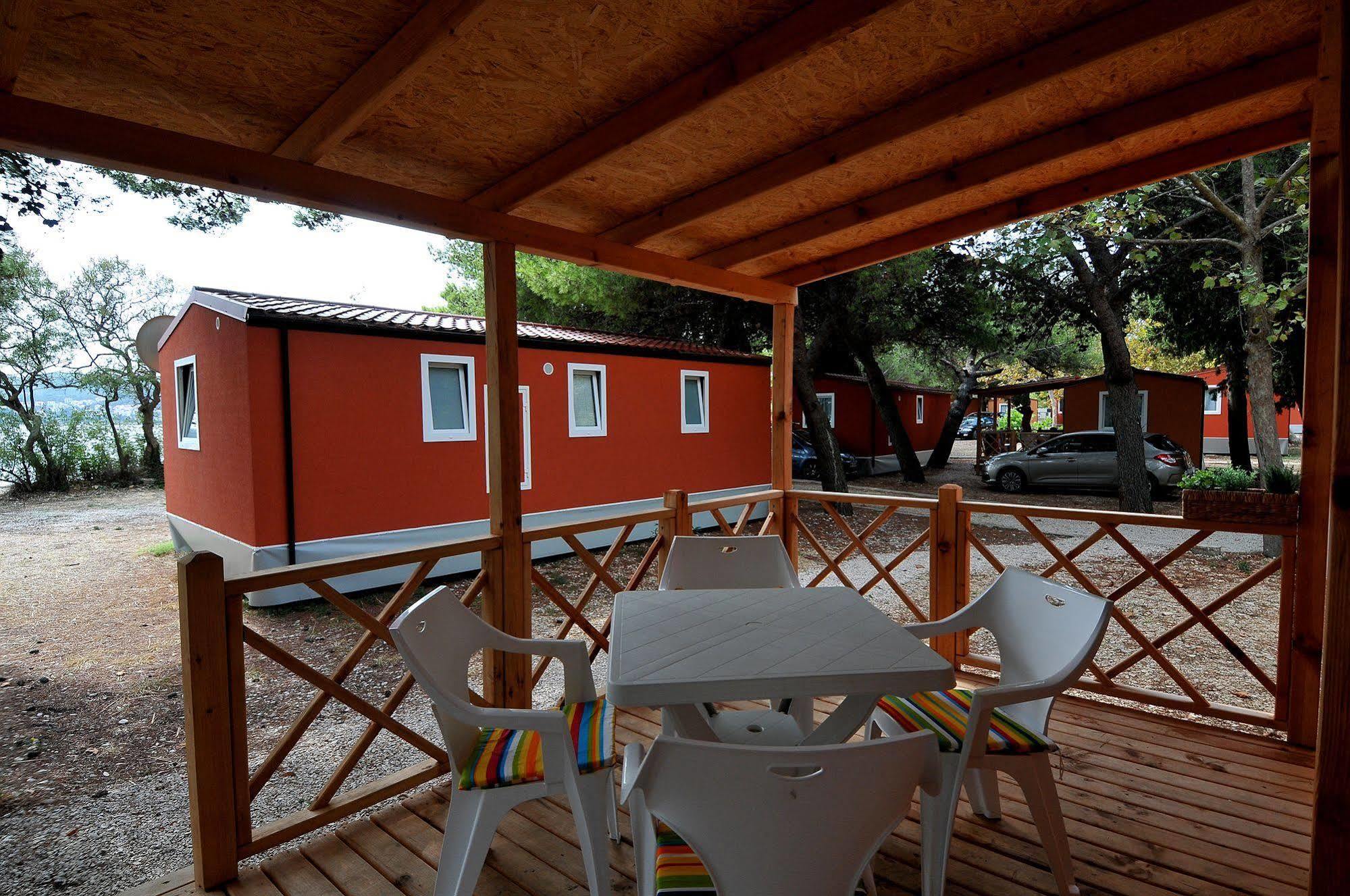 Camp Perna Hotel Kuciste Exterior photo